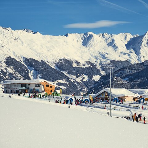 Sicht auf das Kinderland in Serfaus-Fiss-Ladis | © Skischule Fiss-Ladis | Maria Knoll
