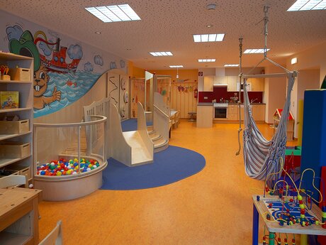 Spielraum in der Murmlikrippe | © Seilbahn Komperdell GmbH | Andreas Kirschner