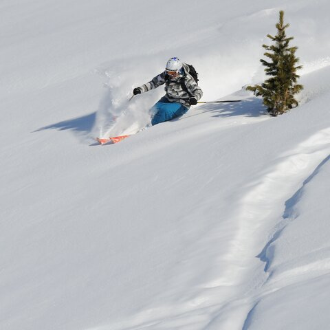 Tiefschneefahren und Spaß auf der Piste in Serfaus-Fiss-Ladis in Tirol | © Sepp Mallaun