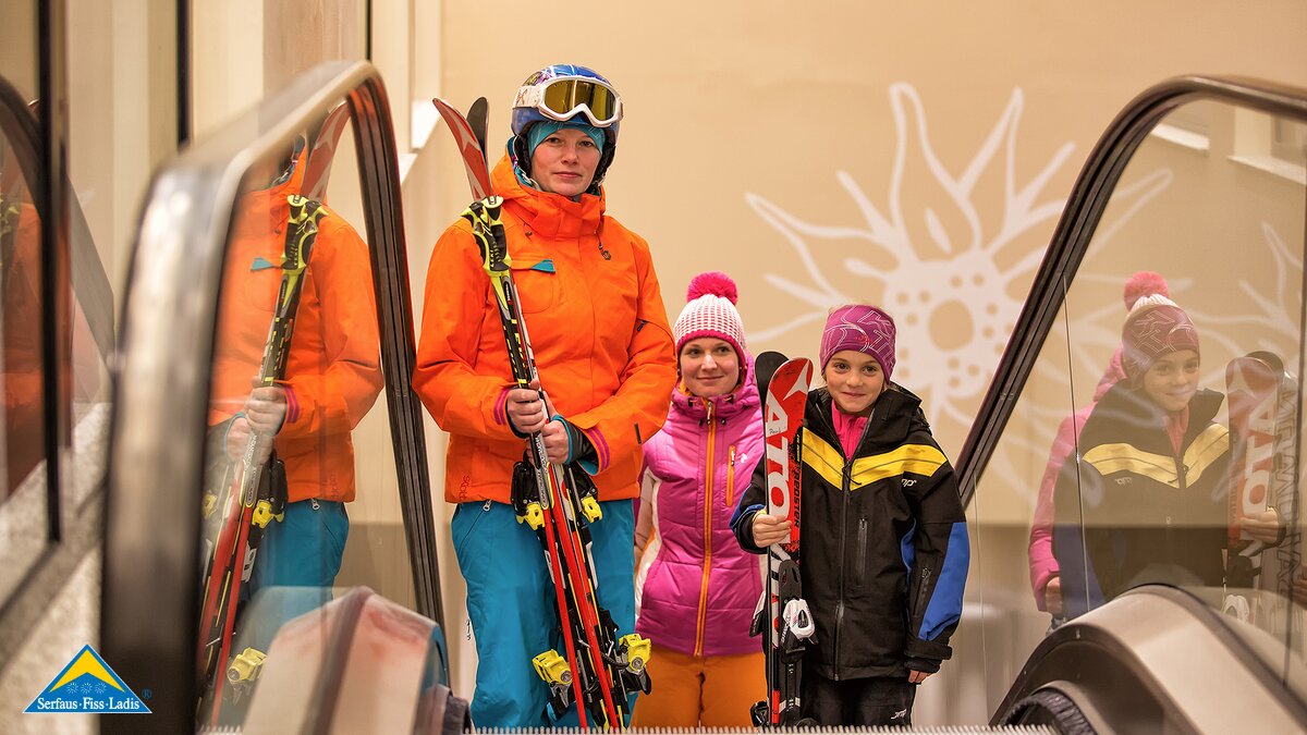 Skidepot Fiss - ab auf die Piste | © Serfaus-Fiss-Ladis/Tirol