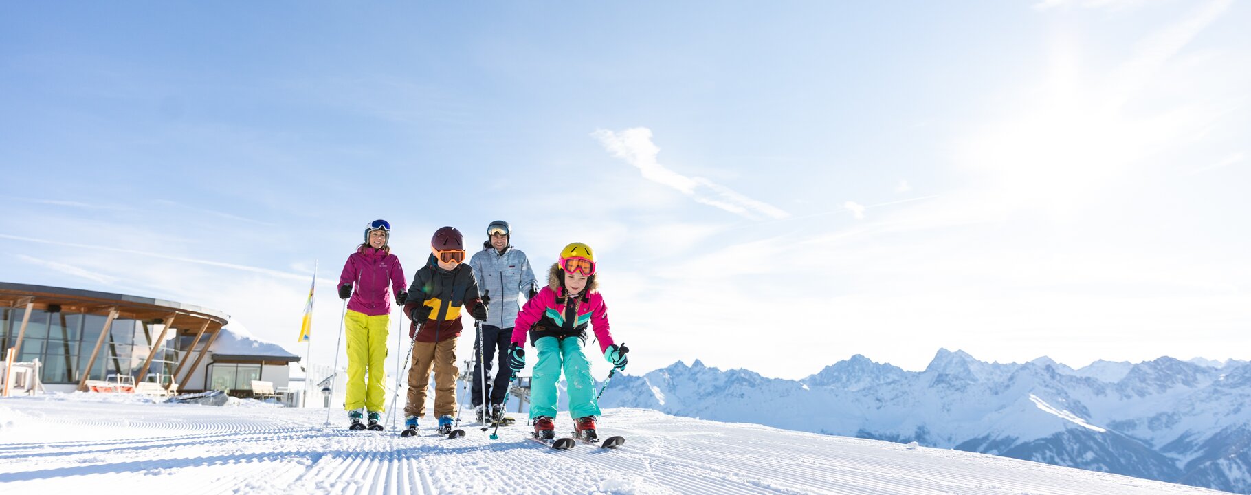 Family skiing in Serfaus-Fiss-Ladis in Tyrol | © Daniel Zangerl