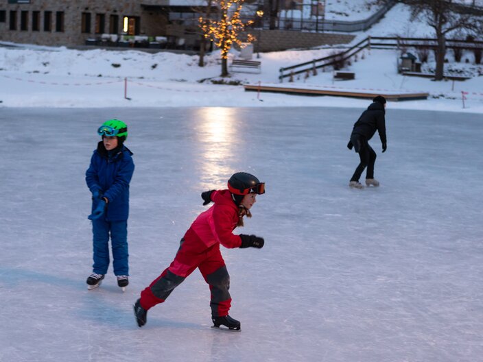 Eislaufen - Spaß für die ganze Familie | © Serfaus-Fiss-Ladis Markting GmbH
