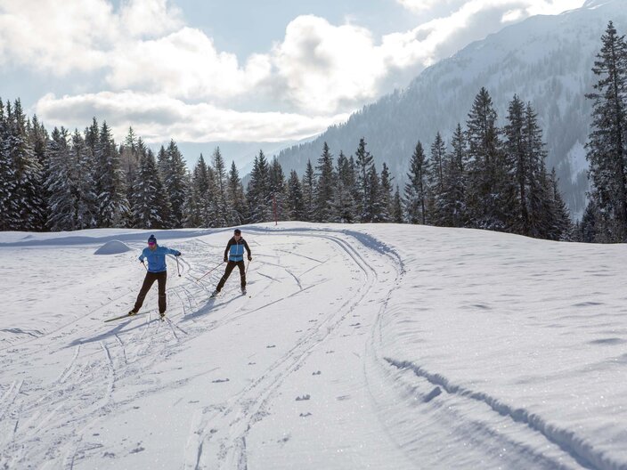 Langlaufen auf den zahlreichen Langlaufloipen in Serfaus-Fiss-Ladis in Tirol  | © Serfaus-Fiss-Ladis Marketing GmbH | Andreas Kirschner 