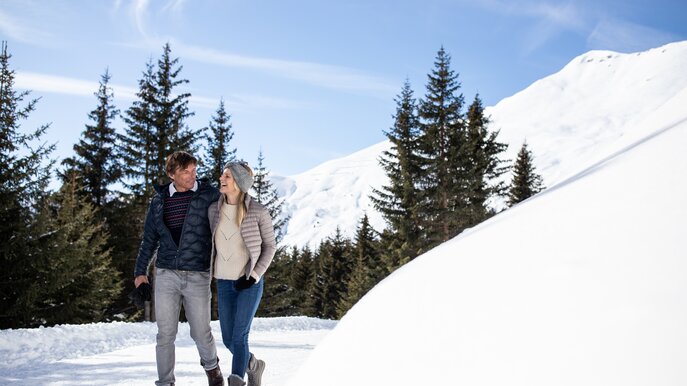 Winter hiking on the many winter hiking trails in Serfaus-Fiss-Ladis in Tyrol  | © Serfaus-Fiss-Ladis Marketing GmbH | danielzangerl.com