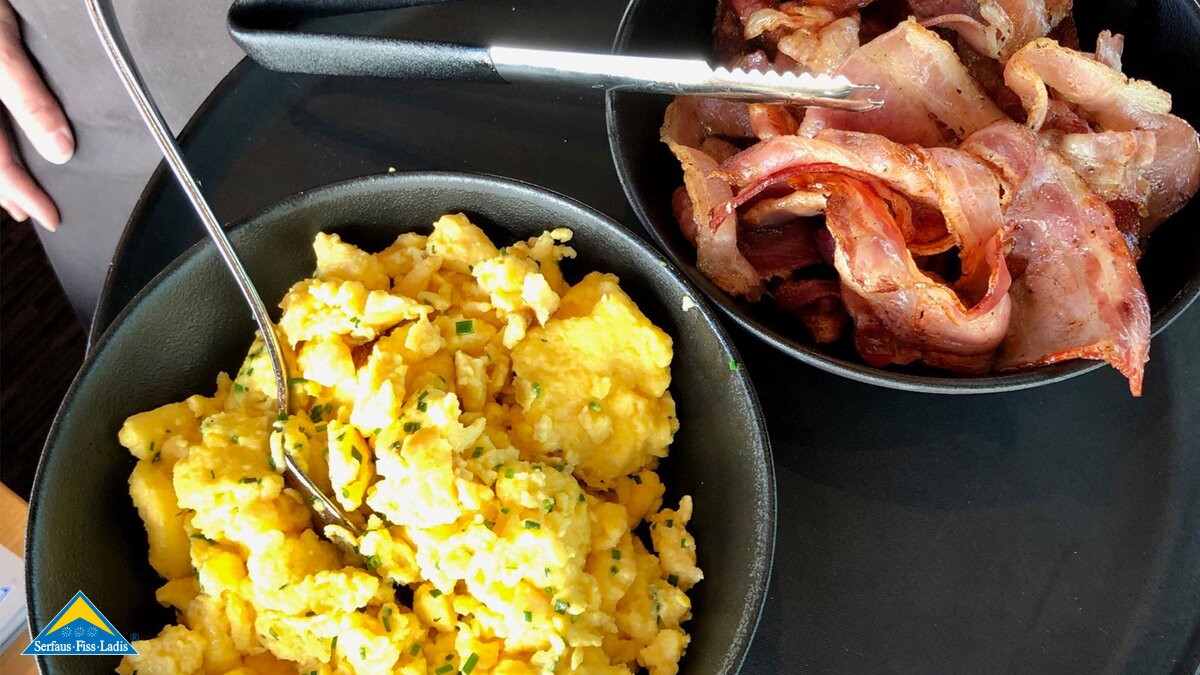 Frühstück in der Ski Lounge bei der Ersten Spur | © Seilbahn Komperdell GmbH/Tirol