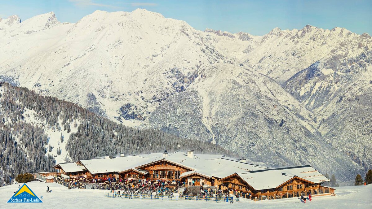 Die Zirbenhütte befindet sich im Skigebiet Serfaus-Fiss-Ladis auf der Nordseite von Fiss | © christianwaldegger.com