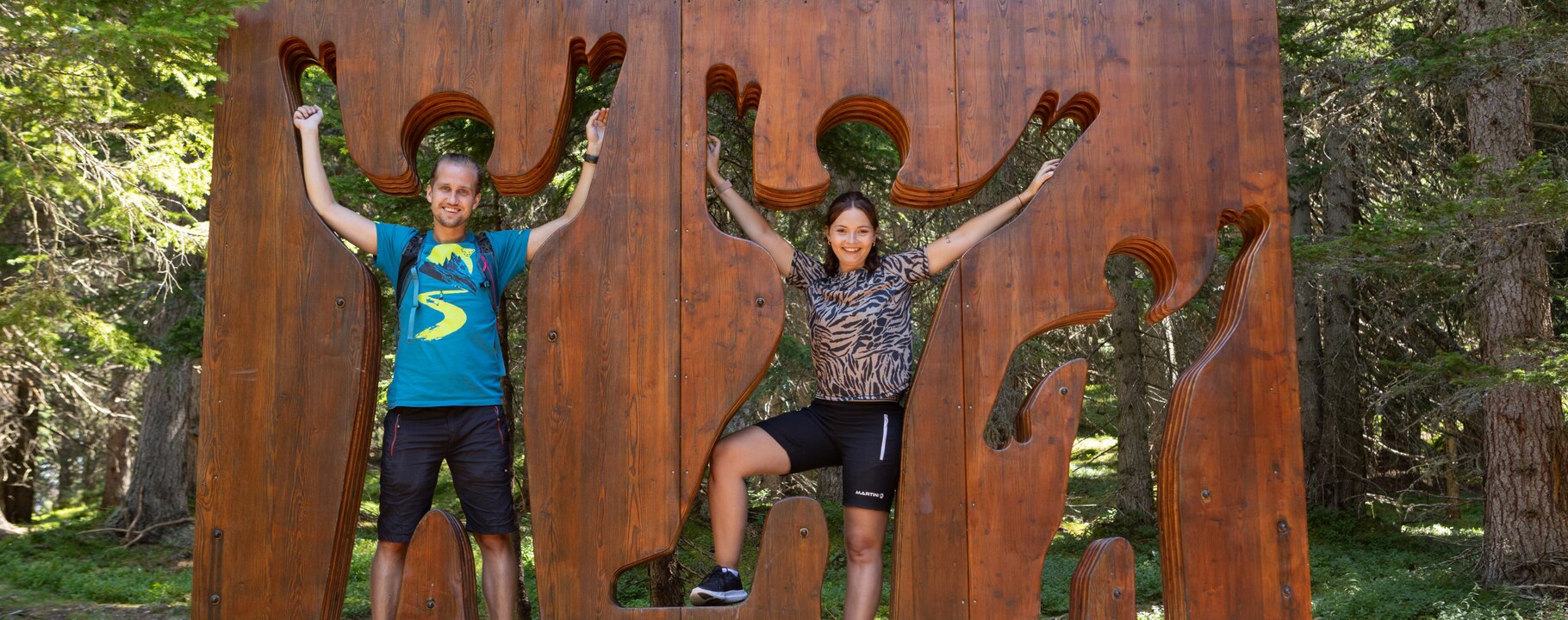 Spielstation auf dem Goldener Mann-Weg in Fiss