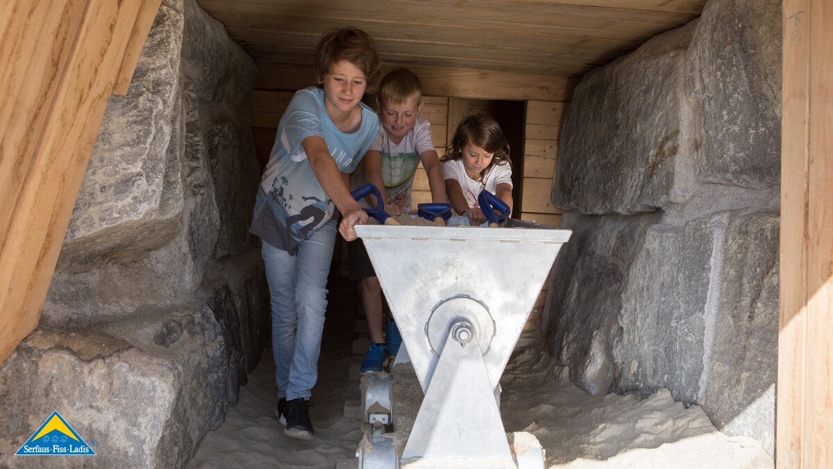 Kids are playing at the children's mine at their summer holidays in Serfaus-Fiss-Ladis in Tyrol | © Andreas Kirschner