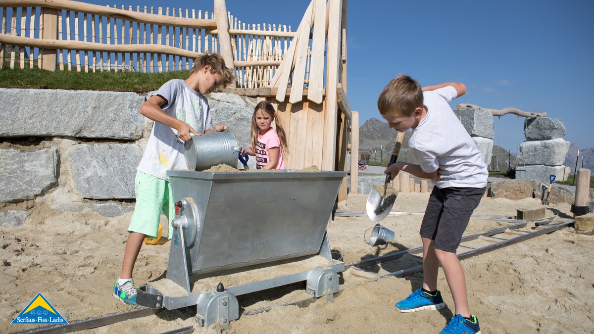 Children are playing at the children's mine in Serfaus-Fiss-Ladis in Tyrol | © Andreas Kirschner