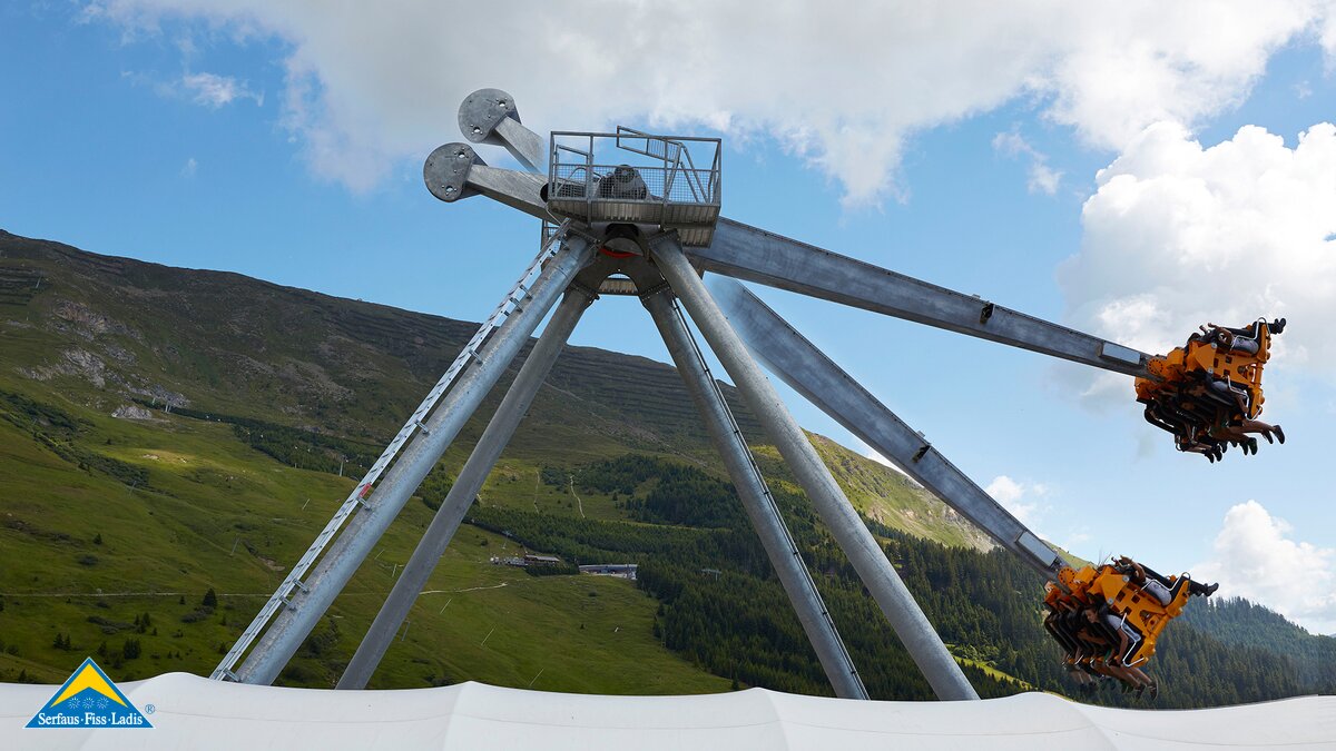 Riesenschaukel Skyswing - Spass für die ganze Familie | © Serfaus-Fiss-Ladis/Tirol