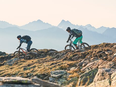 Mountainbiken am Almtrail in Serfaus-Fiss-Ladis | © Christian Waldegger