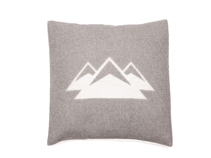 Serfaus-Fiss-Ladis Kissen(Bezug) mit Bergmotiv | © Serfaus-Fiss-Ladis Marketing GmbH | Fabian Schirgi