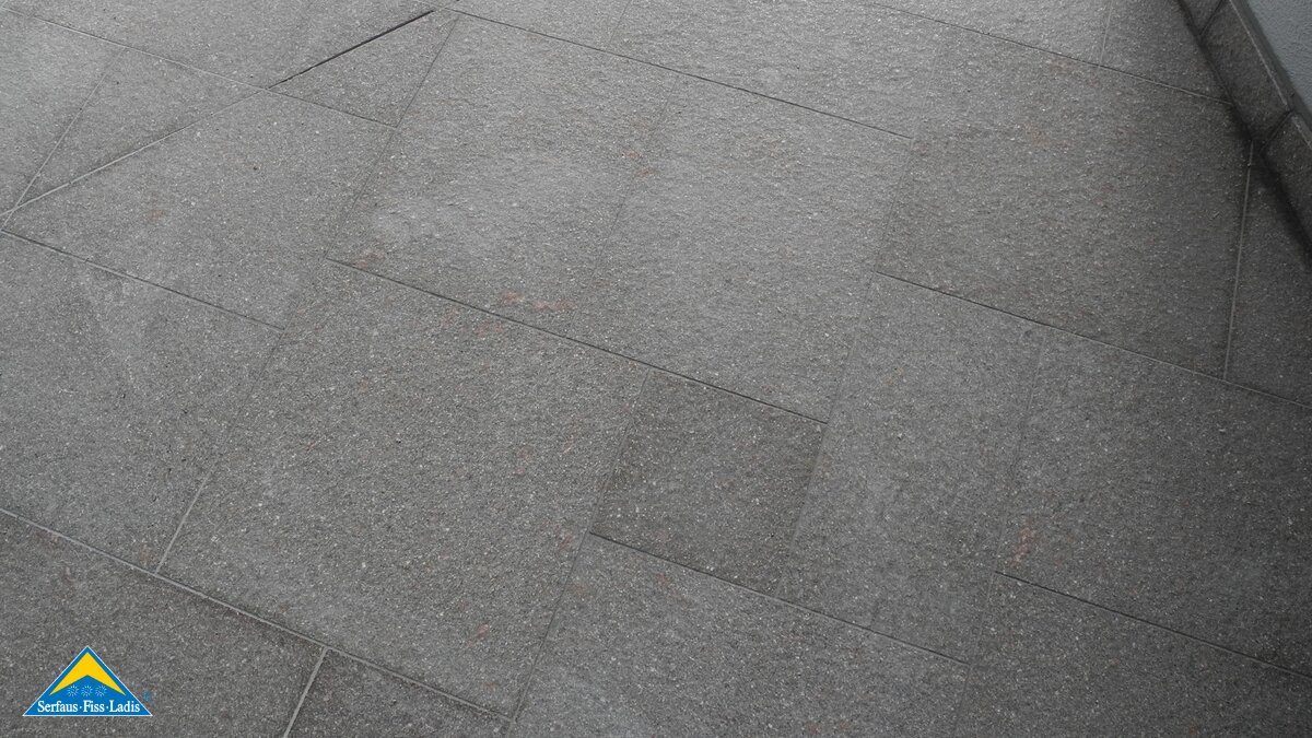 Der neue Boden in den Stationen Kirche und Parkplatz | © Serfaus Fiss Ladis