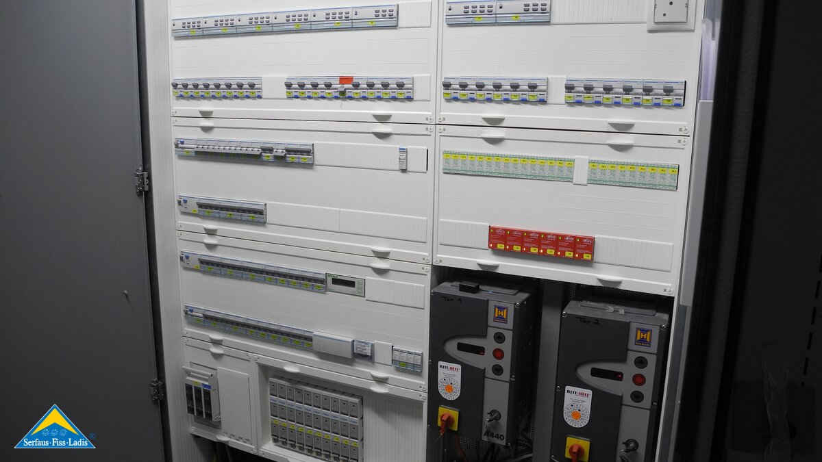 Die Elektroarbeiten laufen auf Hochtouren | © Serfaus-Fiss-Ladis