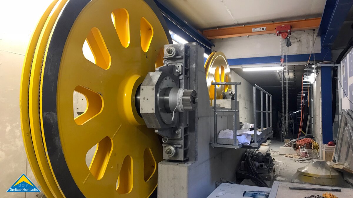 Der Einbau der Seilscheiben war erfolgreich | © Serfaus-Fiss-Ladis