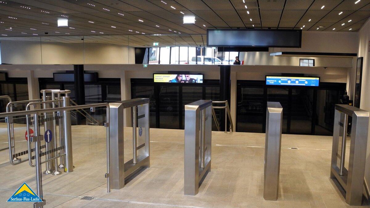 Ein komfortabler Zugangsbereich zur U-Bahn Station Zentrum in Serfaus-Fiss-Ladis in Tirol wurde geschaffen | © Serfaus-Fiss-Ladis