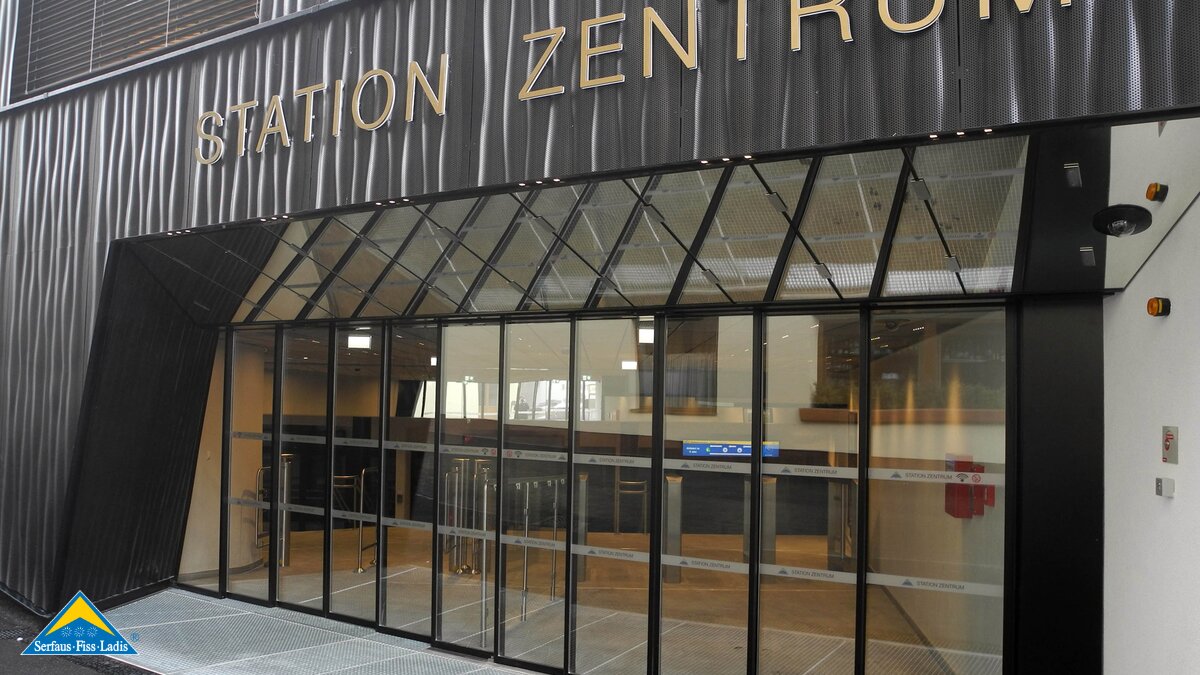 Der neue Eingang in die Station Zentrum bei der U-Bahn in Serfaus in Tirol | © Serfaus-Fiss-Ladis