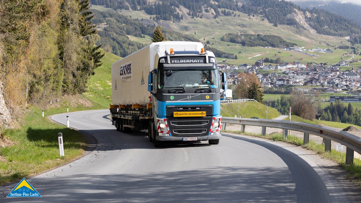 Nicht mehr weit für den LKW nach Serfaus in Tirol | © Andreas Kirschner