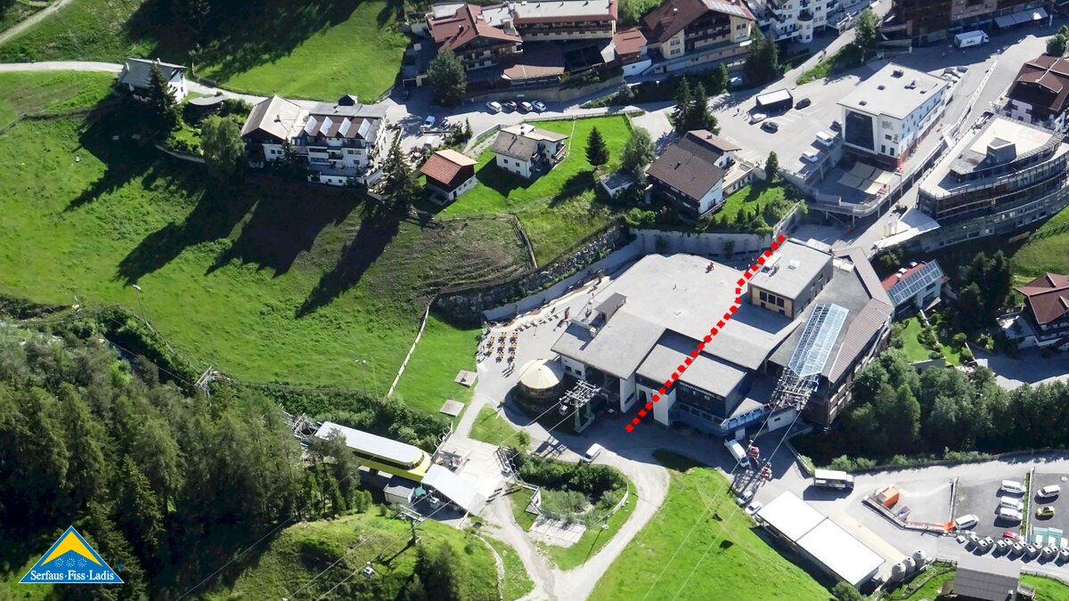 Vogelperspektive Talstation der alten Komperdellbahn in Serfaus-Fiss-Ladis in Tirol | © Seilbahn Komperdell GmbH