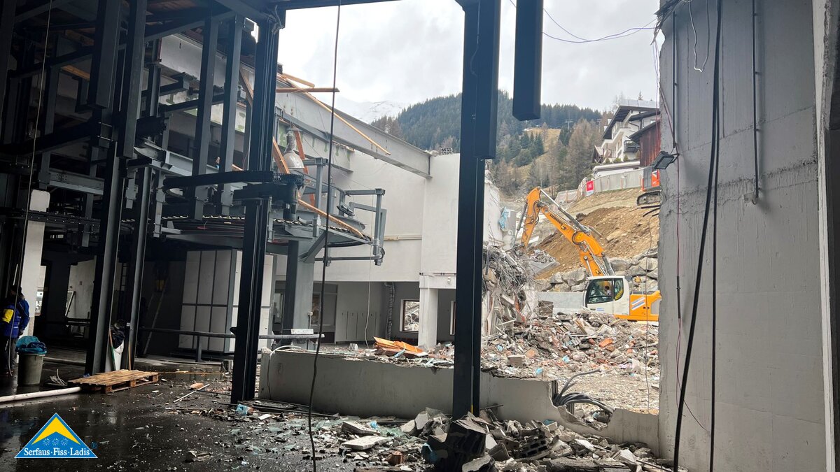 Abbrucharbeiten bei der Talstation der Komperdellbahn in Serfaus-Fiss-Ladis Tirol | © Seilbahn Komperdell GmbH