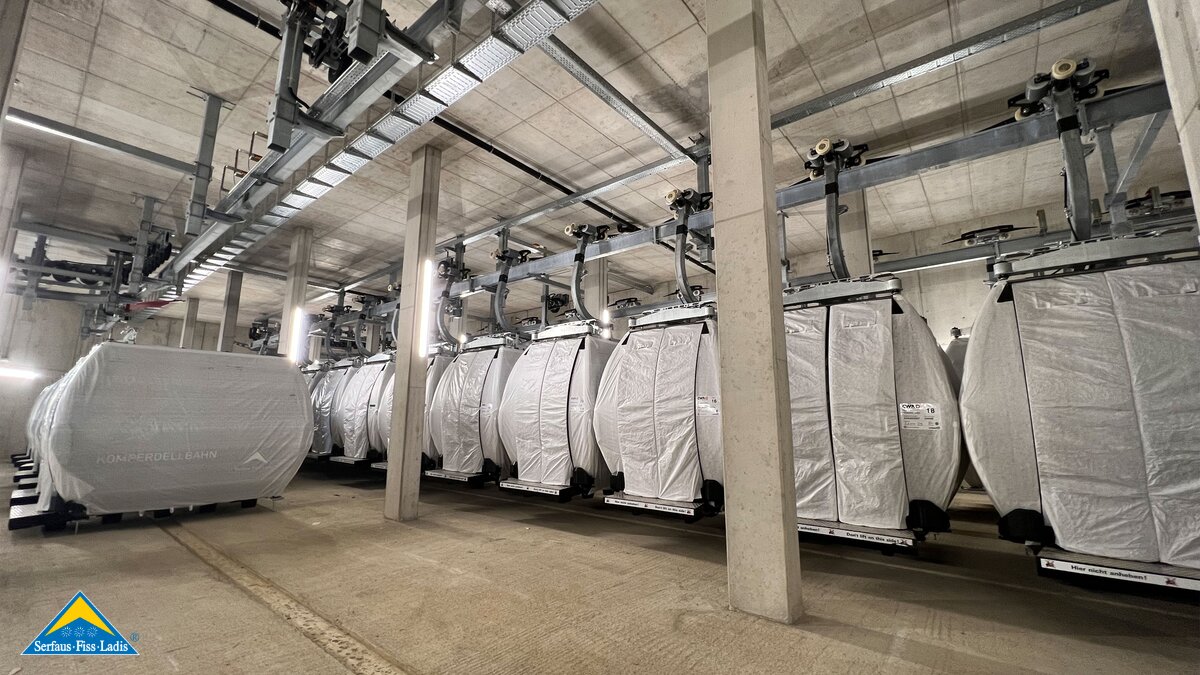 Gondeln für die neue 10er Komperdellbahn in Serfaus Fiss Ladis in Tirol Österreich | © Seilbahn Komperdell GmbH