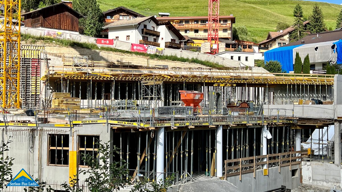 Bauarbeiten für den Talstationsbereich der neuen Komperdellbahn in Serfaus in Tirol Österreich | © Seilbahn Komperdell GmbH