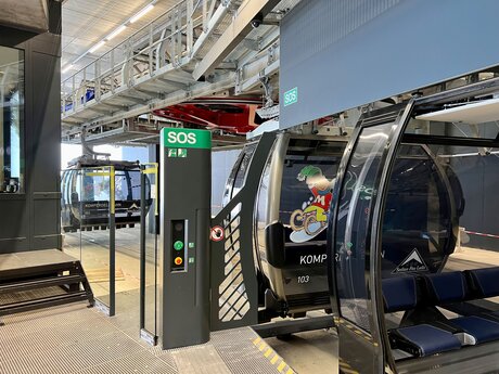 Einfaches Ein- und Aussteigen in die Komperdellbahn in Serfaus wird ermöglicht | © Seilbahn Komperdell GmbH