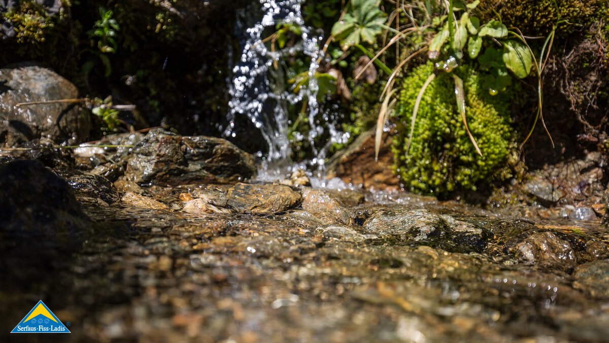 Fließendes Bergquellwasser in Serfaus Fiss Ladis | © Andreas Kirschner