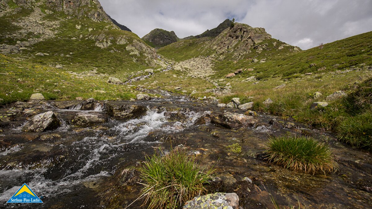 Ein Bachlauf in Serfaus Fiss Ladis in Tirol mit frischem Quellwasser | © Andreas Kirschner