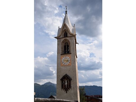 Die Pfarrkirche in Serfaus in Tirol | © Serfaus Fiss Ladis
