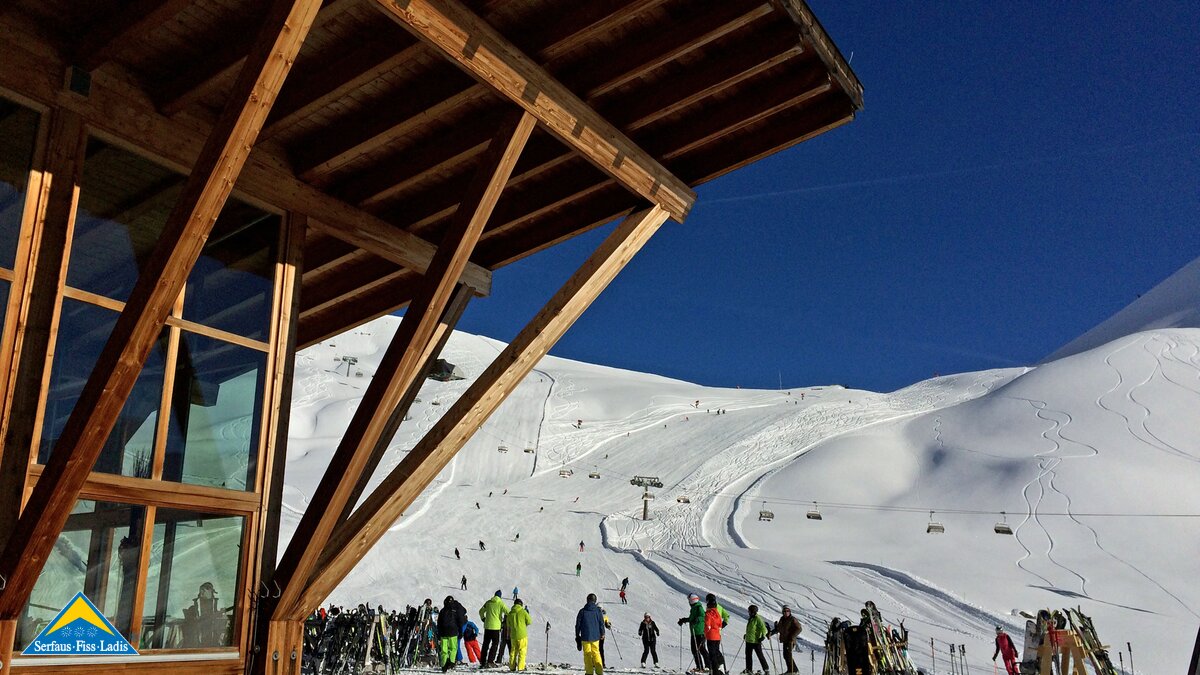 Die Skihütte Masner mit Blick zur Arrezjochbahn in Serfaus-Fiss-Ladis in Tirol | © Serfaus-Fiss-Ladis