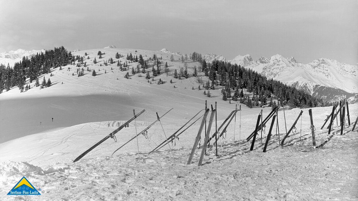 Der Skiablageplatz anno dazumal aus Serfaus-Fiss-Ladis in Tirol | © Serfaus-Fiss-Ladis