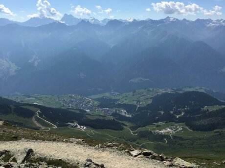 Ein imposanter Ausblick auf die Tiroler Bergwelt in Serfaus-Fiss-Ladis in Tirol | © Serfaus-Fiss-Ladis