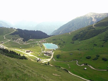 Blick vom Murmeltiersteig auf das Komperdell in Serfaus-Fiss-Ladis in Tirol | © Serfaus-Fiss-Ladis