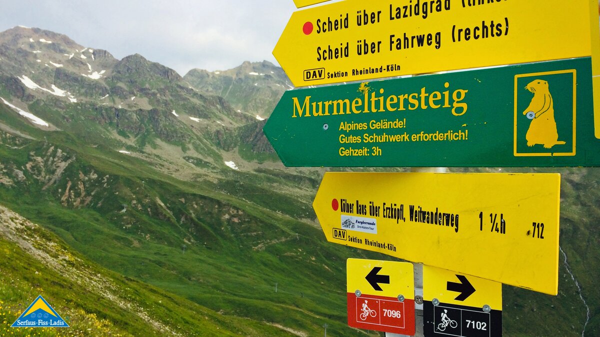 Beschilderung zum Murmeltiersteig in Serfaus-Fiss-Ladis in Österreich | © Serfaus-Fiss-Ladis