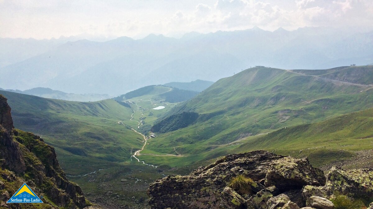 Traumhafter Weitblick vom Murmeltiersteig in Serfaus-Fiss-Ladis in Österreich | © Serfaus-Fiss-Ladis