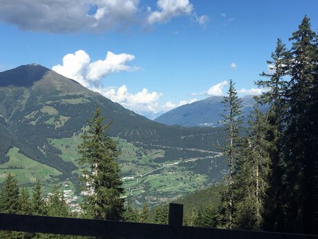 Familien Wanderung mit Aussicht in Serfaus Fiss Ladis in TIrol | © Serfaus-Fiss-Ladis