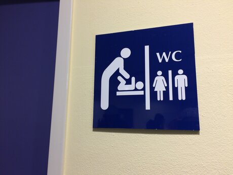 In der Tiroler Familienregion Serfaus-Fiss-Ladis werden Familientoiletten mit Wickelmöglichkeit angeboten | © Serfaus-Fiss-Ladis