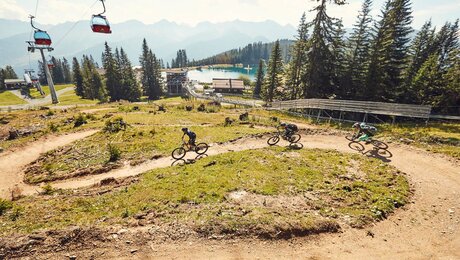 Der Alpkopftrail in der familienfreundlichen Urlaubsregion Serfaus-Fiss-Ladis in Tirol ist der ideale Singletrail für Einsteiger | © christianwaldegger.com