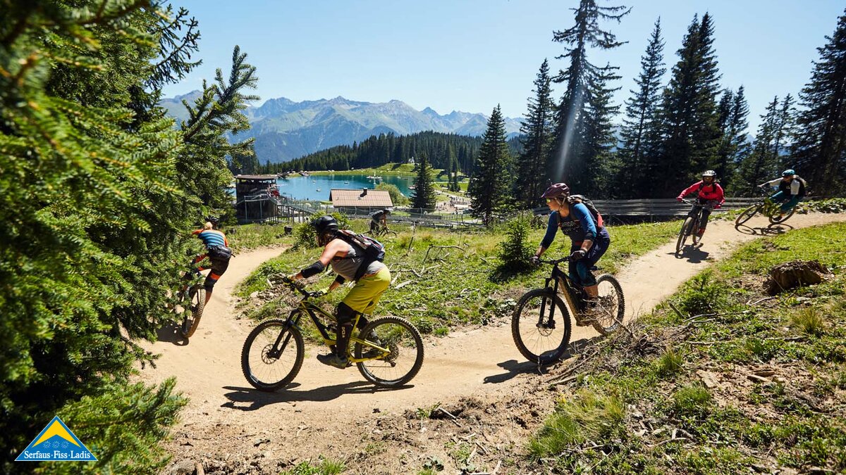 Der Alpkopftrail verläuft vom Komperdell hinunter zum Erlebnispark Hög in der Familienregion und Bikeregion Serfaus-Fiss-Ladis in Tirol Österreich | © christianwaldegger.com