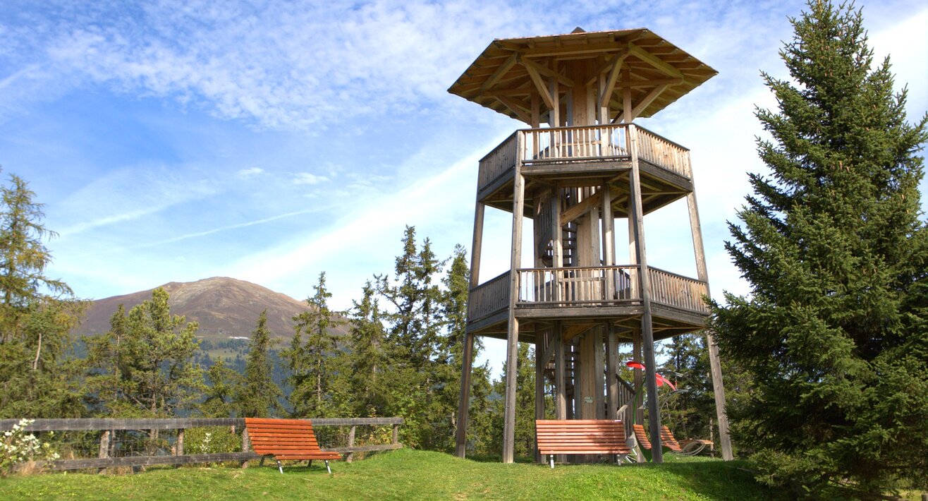 12 m hoher Wodeturm mit Blick ins Kaunertal, Inntal und nach Fließ | © Serfaus-Fiss-Ladis
