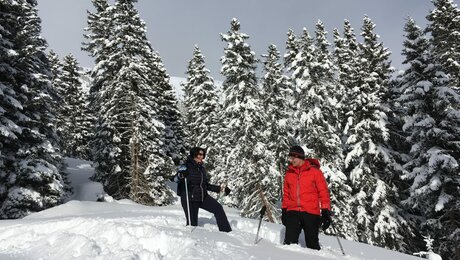 Schneeschuhwandern im tiefen Schnee von Serfaus-Fiss-Ladis Tirol Österreich | © Serfaus-Fiss-Ladis Marketing GmbH