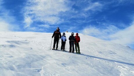 Schneeschuhwandern mit der ganzen Familie in Serfaus Fiss Ladis Tirol Österreich | © Serfaus-Fiss-Ladis Marketing GmbH