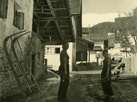 Blog Serfaus-Fiss-Ladis Hornschlitten zum Transport von Heu im Winter | © Gemeindearchiv Serfaus