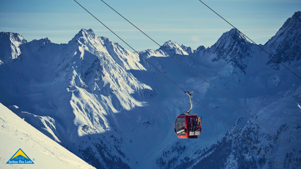 Genussgondel Gondelbahn Frühstücken Mittagessen Schönjochbahn in Fiss Angebot buchen Familienregion Serfaus-Fiss-Ladis Tirol | © Fisser Bergbahnen GmbH | christianwaldegger.com