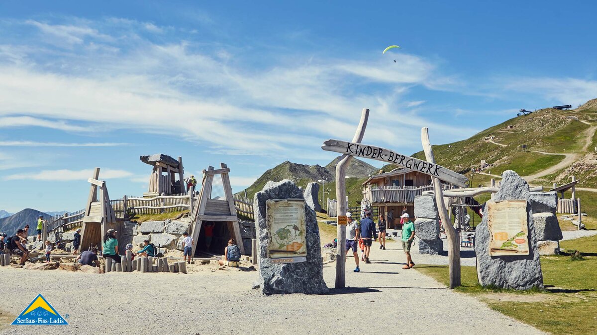 Spielplätze Familienregion Serfaus-Fiss-Ladis Kinder-Bergwerk Fisser Joch Schönjoch Restaurant BergDiamant | © Serfaus-Fiss-Ladis Marketing GmbH |christianwaldegger.com