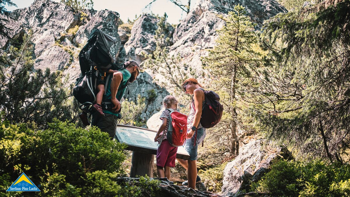 Mehr zur Geschichte des Naturdenkmals Fisser Gonde in der familienfreundlichen Urlaubsregion Serfaus-Fiss-Ladis in Tirol in Österreich erfahren | © Serfaus-Fiss-Ladis Marketing GmbH I christianwaldegger.com