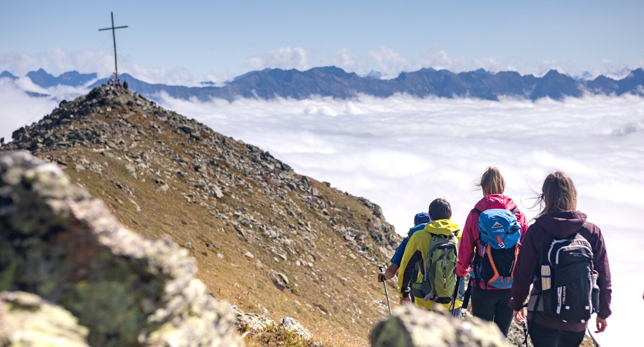 Wandern in der Gruppe mit geprüftem Wanderführer Familienregion Serfaus-Fiss-Ladis | © Serfaus-Fiss-Ladis Marketing GmbH | Andreas Kirschner