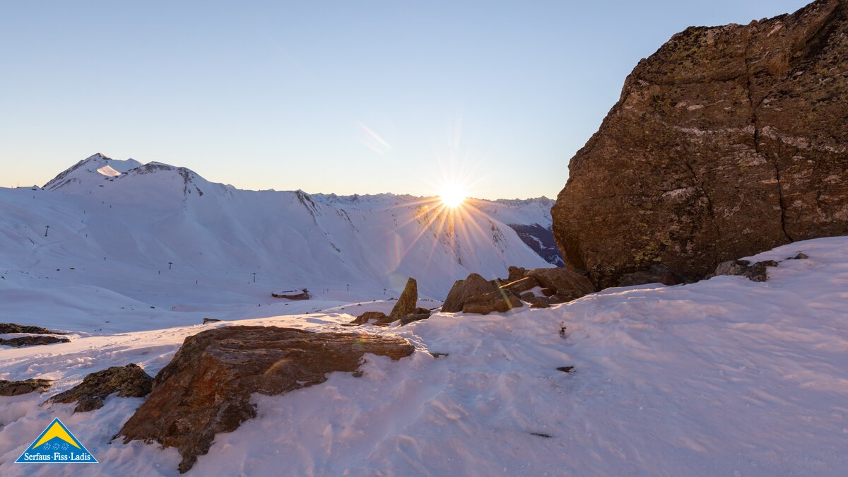 Sunrise Hexensee Frühstücken in der Hexenseehütte Angebot Seilbahn Komperdell in Serfaus-Fiss-Ladis in Tirol | © Seilbahn Komperdell GmbH | Andreas Kirschner