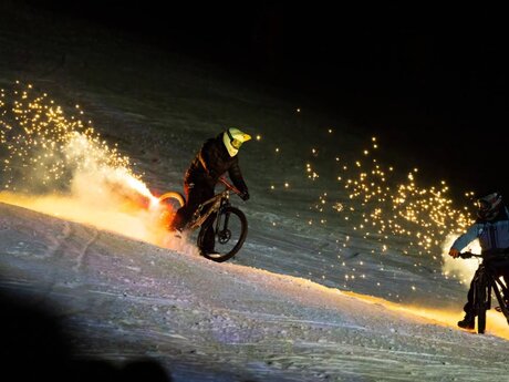 Beim Nightflow in Fiss gibt es viele actionreiche Showeffekte. | © Serfaus-Fiss-Ladis Marketing GmbH